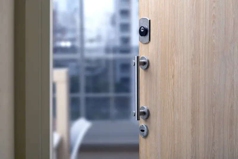 Porte blindée avec serrure multipoints